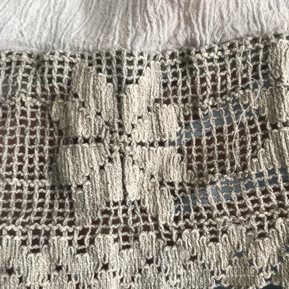 Papa Vancouver 100% cotton sleeveless Lacey top for those summer adventures! - Picture 4 of 10